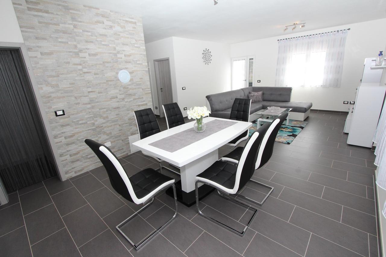 Apartment Mondelaco روفينج المظهر الخارجي الصورة